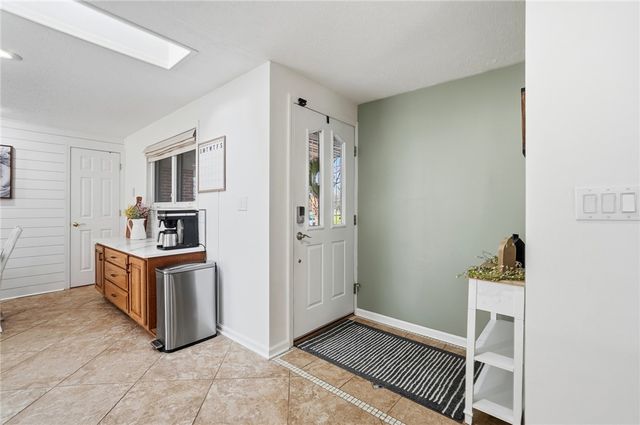 220 N Garber Drive, Tipp City, OH 45371