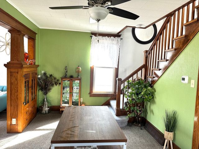 337 4th Avenue N, Clinton, IA 52732