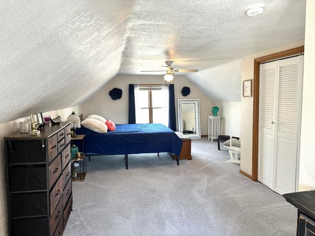 337 4th Avenue N, Clinton, IA 52732