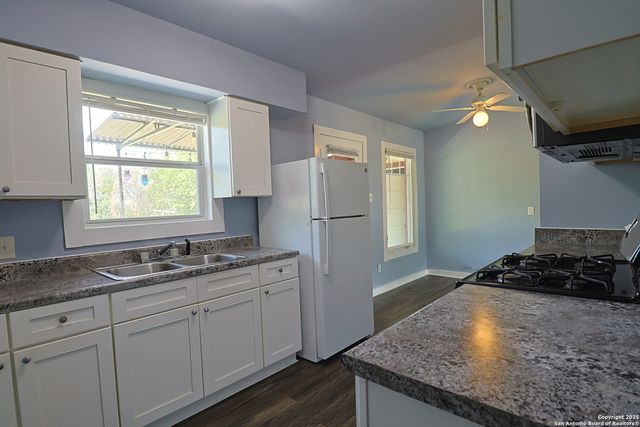 111 Grasmere, San Antonio, TX 78218