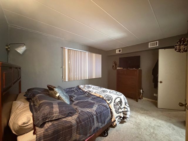 10002 S Pulaski Road 207, Oak Lawn, IL 60453