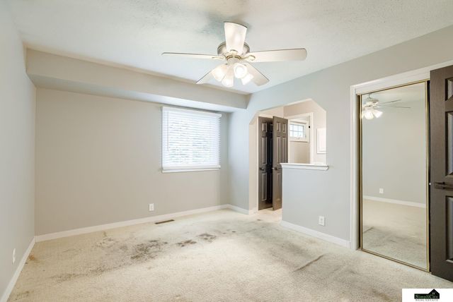 11324 Y Street, Omaha, NE 68137