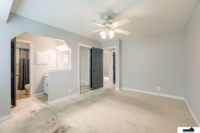 11324 Y Street, Omaha, NE 68137