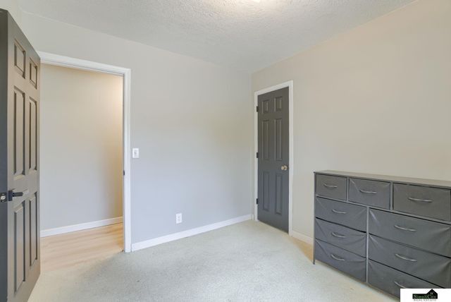 11324 Y Street, Omaha, NE 68137