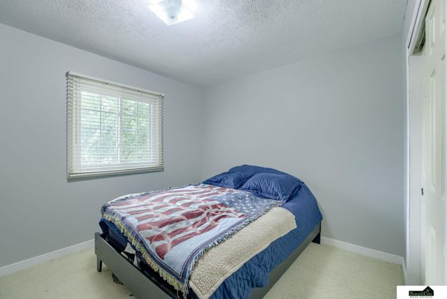 11324 Y Street, Omaha, NE 68137