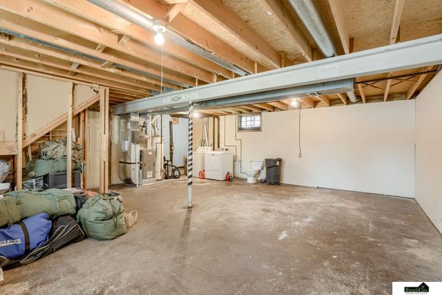 11324 Y Street, Omaha, NE 68137