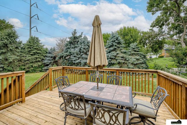 11324 Y Street, Omaha, NE 68137