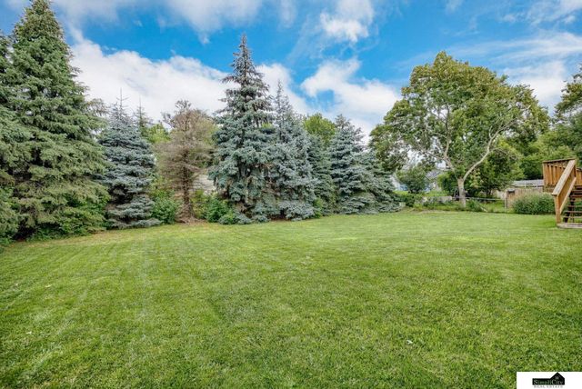 11324 Y Street, Omaha, NE 68137