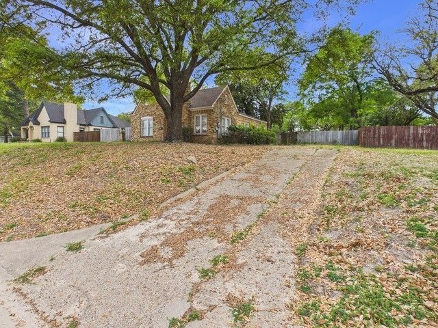 224 S Pinkerton Street, Athens, TX 75751