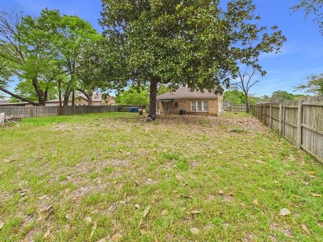 224 S Pinkerton Street, Athens, TX 75751