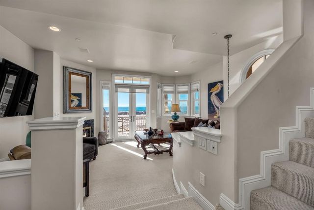 47 Surfside, Surfside (seal Beach), CA 90743