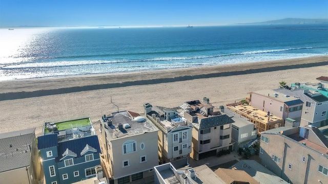 47 Surfside, Surfside (seal Beach), CA 90743