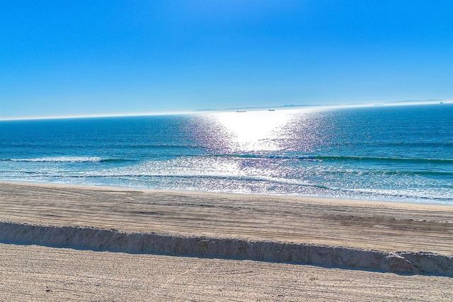 47 Surfside, Surfside (seal Beach), CA 90743