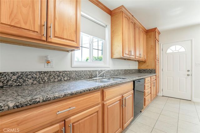 10347 Newhome Avenue, Sunland, CA 91040