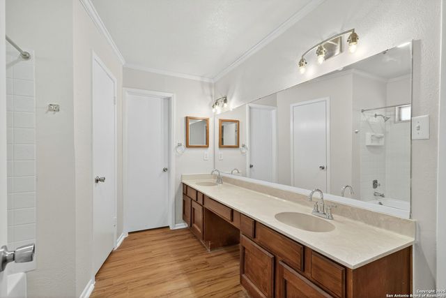 10330 Old Farm, San Antonio, TX 78245