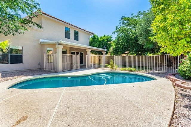 7392 W Kristal Way, Glendale, AZ 85308