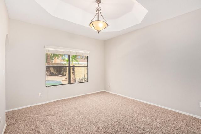 7392 W Kristal Way, Glendale, AZ 85308