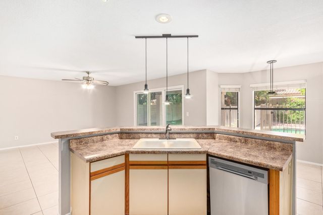 7392 W Kristal Way, Glendale, AZ 85308