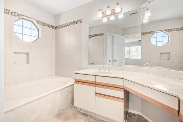 7392 W Kristal Way, Glendale, AZ 85308