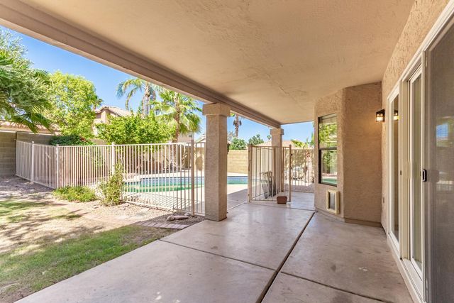 7392 W Kristal Way, Glendale, AZ 85308