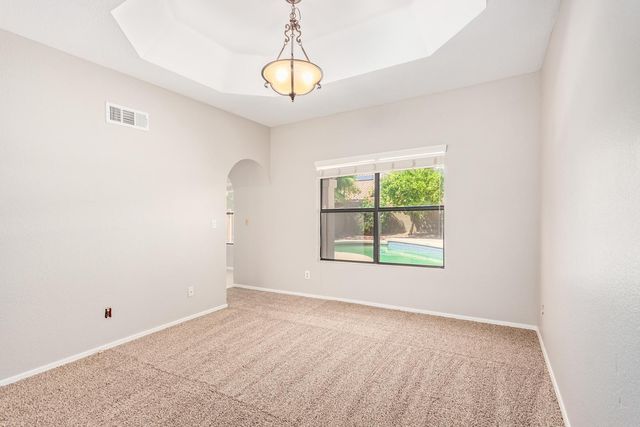 7392 W Kristal Way, Glendale, AZ 85308