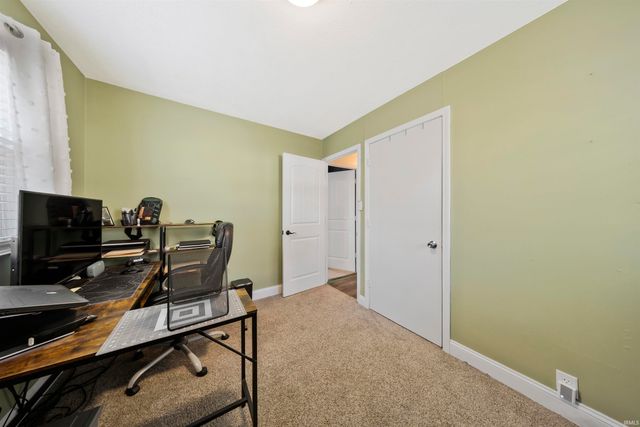 3024 Tremont Road, Evansville, IN 47710