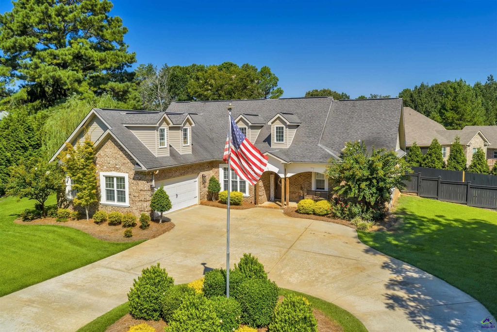 505 Arons Court, Perry, GA 31069