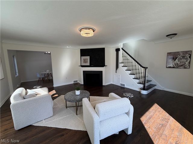 21561 Maydale Avenue, Euclid, OH 44123