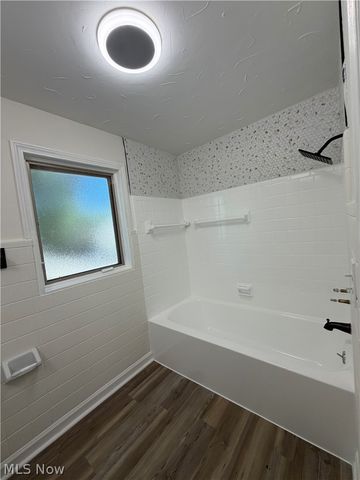 21561 Maydale Avenue, Euclid, OH 44123