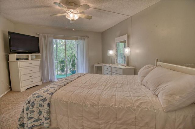3658 LAKE BAYSHORE DRIVE 320, Bradenton, FL 34205