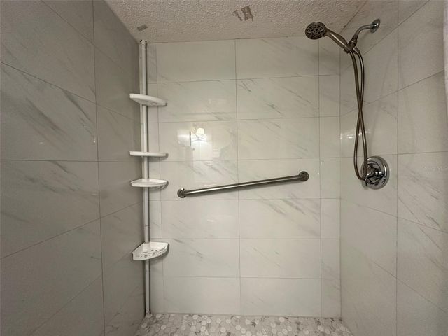 3658 LAKE BAYSHORE DRIVE 320, Bradenton, FL 34205