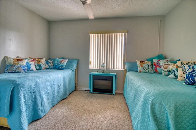 3658 LAKE BAYSHORE DRIVE 320, Bradenton, FL 34205