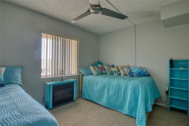 3658 LAKE BAYSHORE DRIVE 320, Bradenton, FL 34205