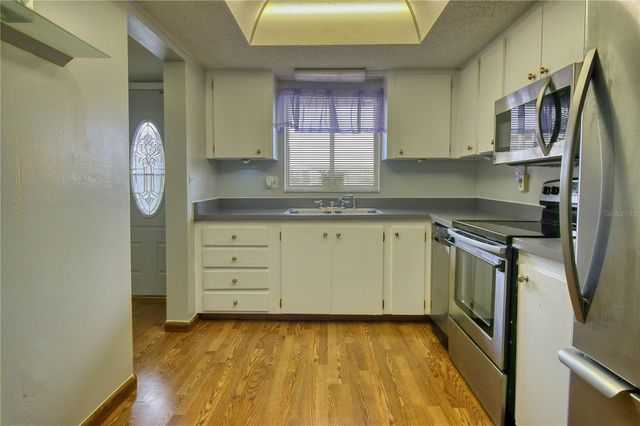 3658 LAKE BAYSHORE DRIVE 320, Bradenton, FL 34205