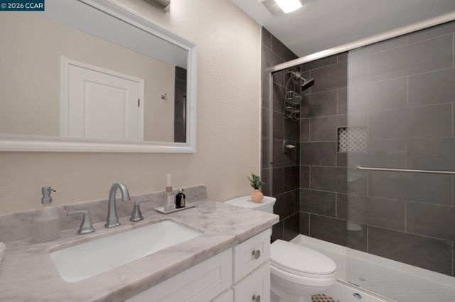 3045 Fostoria Cir, Danville, CA 94526