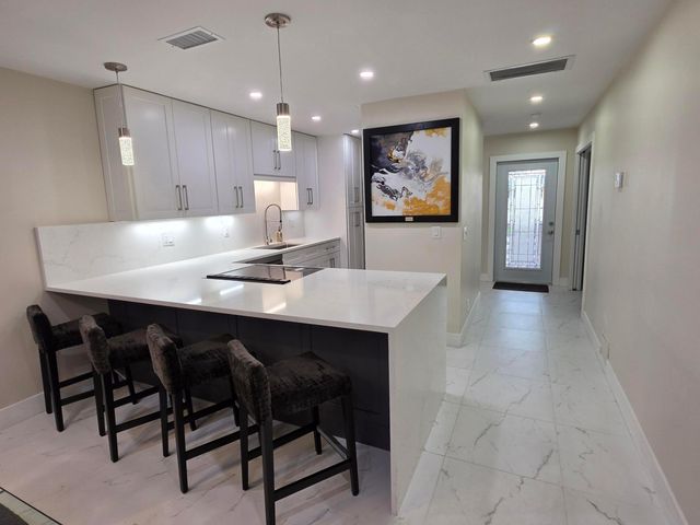 1631 NW 18th Avenue 201, Delray Beach, FL 33445