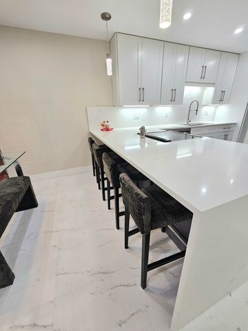 1631 NW 18th Avenue 201, Delray Beach, FL 33445