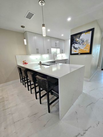 1631 NW 18th Avenue 201, Delray Beach, FL 33445