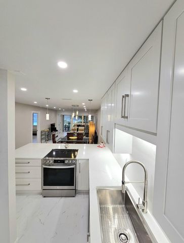 1631 NW 18th Avenue 201, Delray Beach, FL 33445