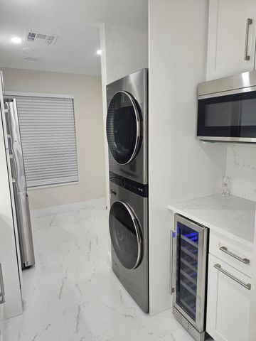 1631 NW 18th Avenue 201, Delray Beach, FL 33445