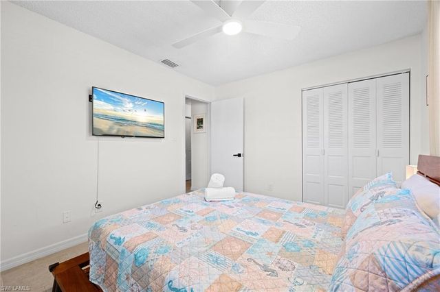 660 111th AVE N, Naples, FL 34108