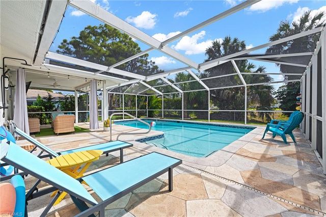 660 111th AVE N, Naples, FL 34108