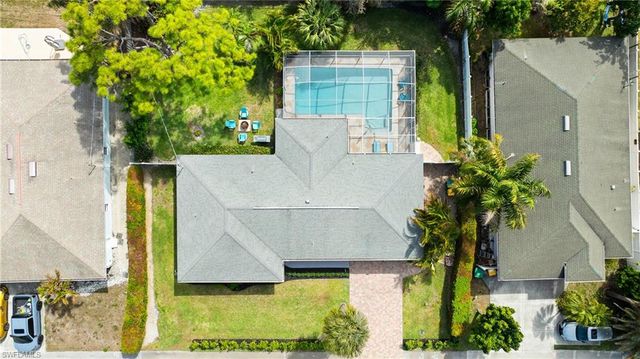 660 111th AVE N, Naples, FL 34108