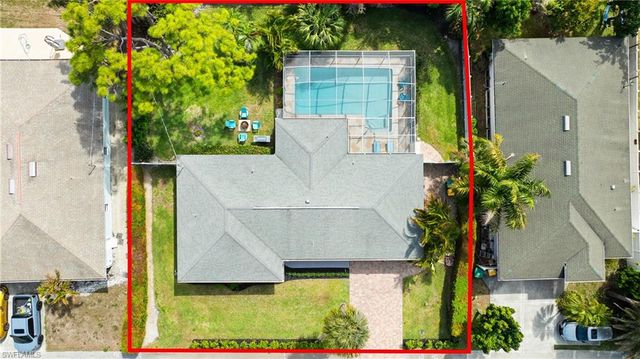 660 111th AVE N, Naples, FL 34108