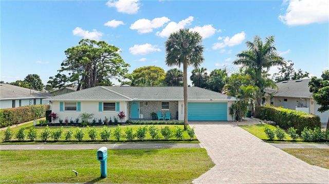 660 111th AVE N, Naples, FL 34108