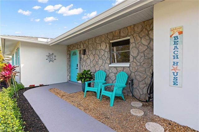 660 111th AVE N, Naples, FL 34108