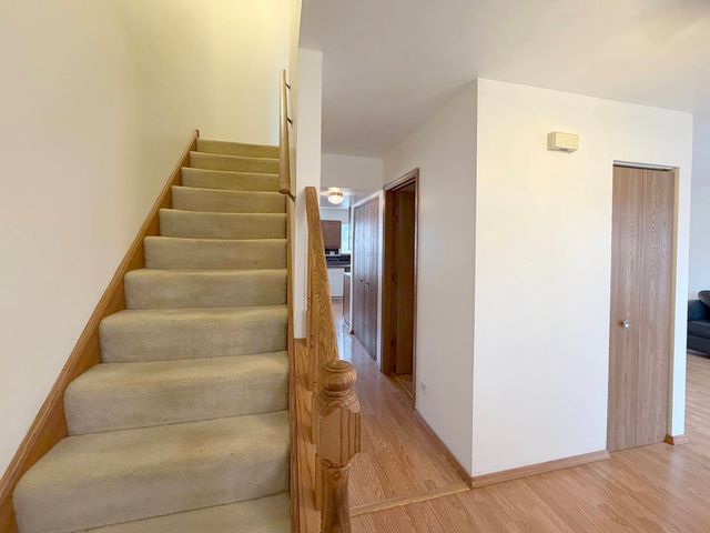 1127 Ashbrook Drive, Mundelein, IL 60060