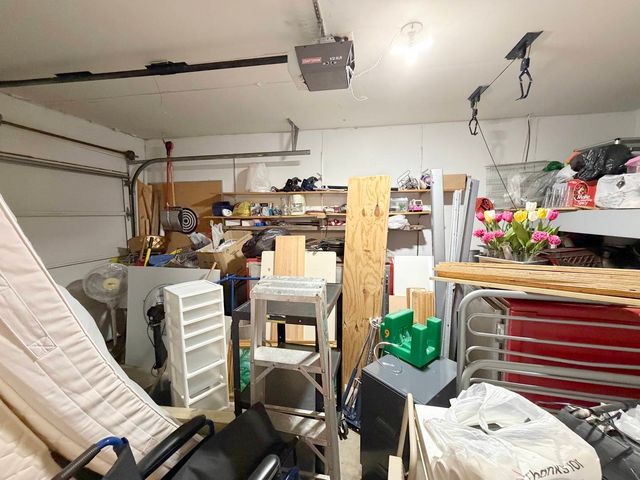 1127 Ashbrook Drive, Mundelein, IL 60060