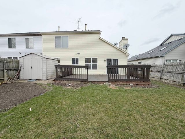 1127 Ashbrook Drive, Mundelein, IL 60060