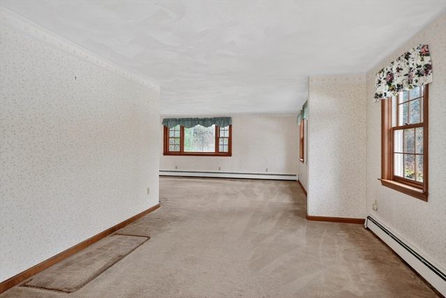 79 Taylor Rd, Stow, MA 01775